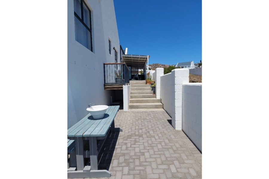 5 Bedroom Property for Sale in Da Gama Bay Western Cape